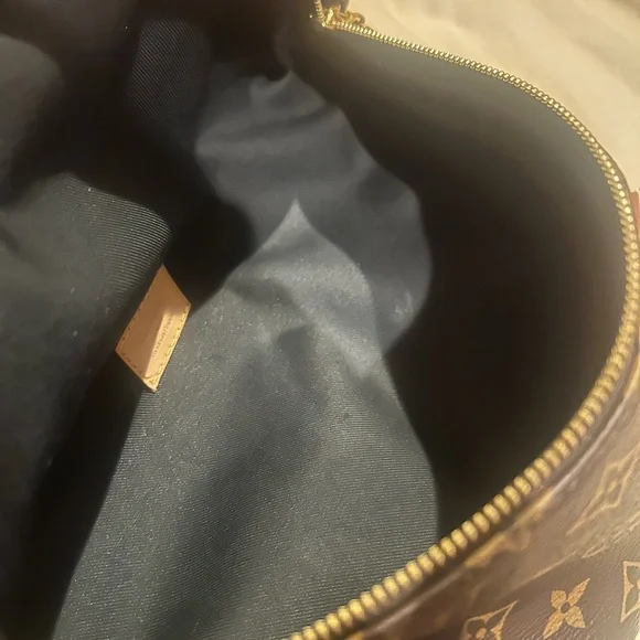 Louis Vuitton Bumbag authentic used great condition - Picture 14 of 16